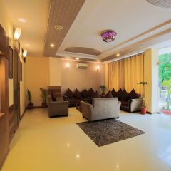 OYO 15782 Hotel Royal Residency