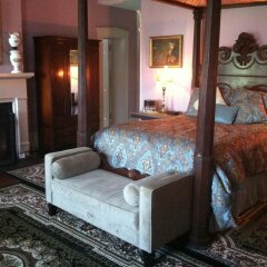 Отель Corners Mansion Inn- A Bed & Breakfast интерьер отеля фото 3