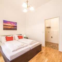 Отель Goldfisch Apartment am Augartenpark Австрия, Вена - отзывы, цены и фото номеров - забронировать отель Goldfisch Apartment am Augartenpark онлайн