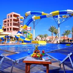Отель Aqua Vista Resort & Spa бассейн