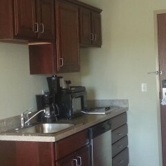 Отель Cobblestone Inn & Suites - Bloomfield в номере