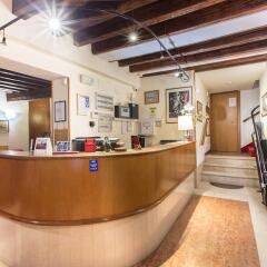 Hotel Iris Venice интерьер отеля фото 5