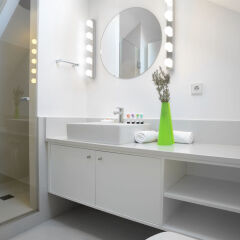 Апартаменты Aspasios San Mateo Boutique Apartments ванная фото 2