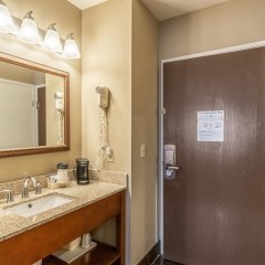 Отель Comfort Inn США, Тусон - отзывы, цены и фото номеров - забронировать отель Comfort Inn онлайн ванная фото 2