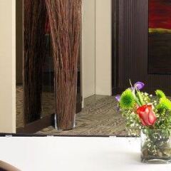 Отель Best Western Primrose Hotel Downtown Канада, Торонто - отзывы, цены и фото номеров - забронировать отель Best Western Primrose Hotel Downtown онлайн балкон