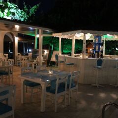 Altinyaz Hotel Чешме гостиничный бар