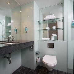 Отель Holiday Inn London - Luton Airport ванная фото 2
