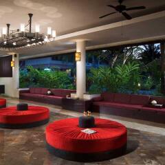 Отель White Rose Kuta Resort, Villas & Spa гостиничный бар