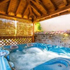 Отель Family Hotel Teteven Болгария, Тетевен - отзывы, цены и фото номеров - забронировать отель Family Hotel Teteven онлайн бассейн фото 2