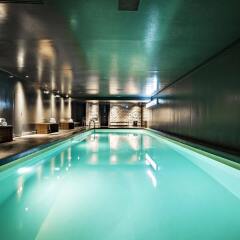 Отель Suites Albany and Spa Париж бассейн