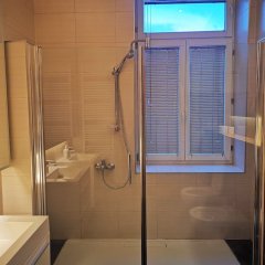 Infinity Boutique Hostel - Adults Only in Sarajevo, Bosnia and Herzegovina from 41$, photos, reviews - zenhotels.com bathroom photo 2