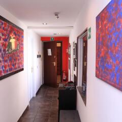 Отель The Victory Suite Guesthouse интерьер отеля