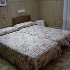 Отель Hostal Ribagorza Барселона комната для гостей фото 4