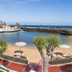 Отель Sands Beach Resort пляж