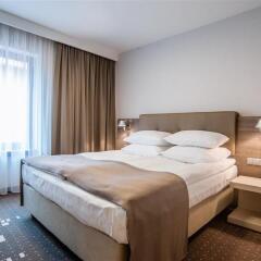Q Hotel Plus Wroclaw комната для гостей