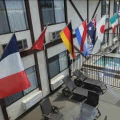Отель Jolly Roger Hotel США, Лос-Анджелес - отзывы, цены и фото номеров - забронировать отель Jolly Roger Hotel онлайн спортивное сооружение