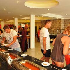 Acar Hotel развлечения