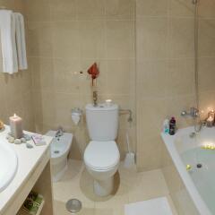 Отель Fuengirola Beach Apartamentos Turisticos ванная
