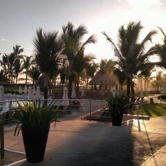 Отель Hard Rock Hotel & Casino Punta Cana All Inclusive Доминикана, Пунта Кана - 2 отзыва об отеле, цены и фото номеров - забронировать отель Hard Rock Hotel & Casino Punta Cana All Inclusive онлайн приотельная территория фото 2