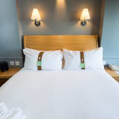 Отель Holiday Inn Edinburgh Эдинбург комната для гостей фото 5
