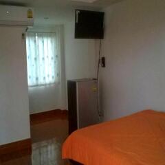 Отель Nong Satang Apartment Таиланд, Сирача - отзывы, цены и фото номеров - забронировать отель Nong Satang Apartment онлайн удобства в номере