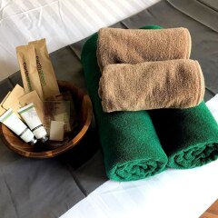 Отель 103 Bed And Brews Бангкок с домашними животными
