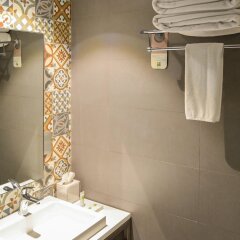 Отель ibis Styles Dubai Jumeira ванная фото 2