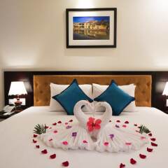 Pearl River Hoi An Hotel & Spa сейф в номере