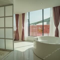 Отель Aizhu Boutique Theme Hotel Китай, Сямынь - отзывы, цены и фото номеров - забронировать отель Aizhu Boutique Theme Hotel онлайн ванная фото 2