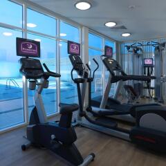Отель Premier Inn Dubai Silicon Oasis фитнесс-зал