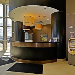 Отель Best Western Premier Freeport Inn Calgary Airport Канада, Калгари - отзывы, цены и фото номеров - забронировать отель Best Western Premier Freeport Inn Calgary Airport онлайн интерьер отеля фото 2