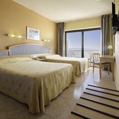 Azuline Hotel Bergantin комната для гостей фото 3