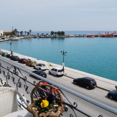 Отель Dali Luxury Rooms балкон