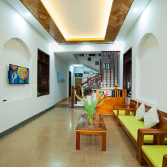 Отель Riverside Plum Garden Homestay интерьер отеля