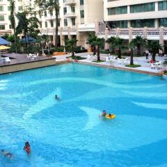 Dong Fang Hotel бассейн фото 3