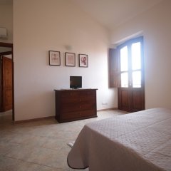 Residenza Maria Antonia - Historical Suite in Orosei, Italy from 97$, photos, reviews - zenhotels.com guestroom