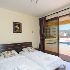 Отель Fig Tree Bay Villa 10 Кипр, Протарас - отзывы, цены и фото номеров - забронировать отель Fig Tree Bay Villa 10 онлайн комната для гостей фото 3