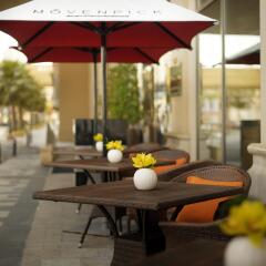 Movenpick Hotel Jumeirah Beach бассейн
