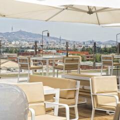 Отель Sallés Hotel Ciutat del Prat Испания, Эль-Прат-де-Льобрегат - 4 отзыва об отеле, цены и фото номеров - забронировать отель Sallés Hotel Ciutat del Prat онлайн бассейн фото 3