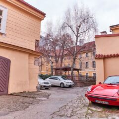 Апартаменты Charles Bridge Royal Apartment парковка