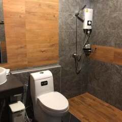 Lanta Chaolay Hostel ванная