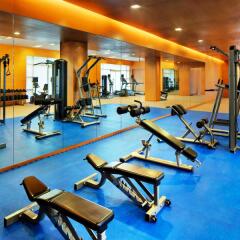 Отель Radisson Blu Hotel Cebu Филиппины, Лапу-Лапу - 1 отзыв об отеле, цены и фото номеров - забронировать отель Radisson Blu Hotel Cebu онлайн фитнесс-зал фото 2
