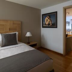 Отель Fos DownTown Suites Афины комната для гостей фото 4