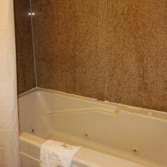 Отель Quarters Inn & Suites спа