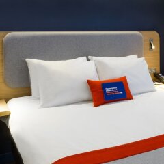 Гостиница Holiday Inn Express Moscow - Khovrino комната для гостей