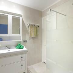 Отель Apartamento Vivalidays Rosa Испания, Бланес - отзывы, цены и фото номеров - забронировать отель Apartamento Vivalidays Rosa онлайн ванная
