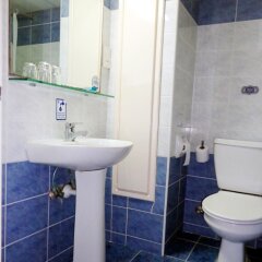 Agapinor Hotel in Paphos, Cyprus from 86$, photos, reviews - zenhotels.com bathroom photo 2