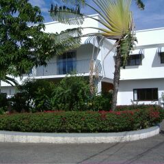 Отель Seacrest Resort фото 4