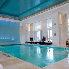 Отель The Ritz-Carlton Executive Residences, Dubai International Financial Centre Дубай бассейн