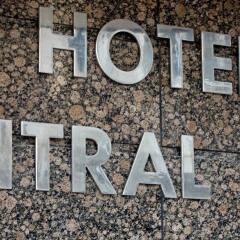 Rosslyn Central Park Hotel с домашними животными